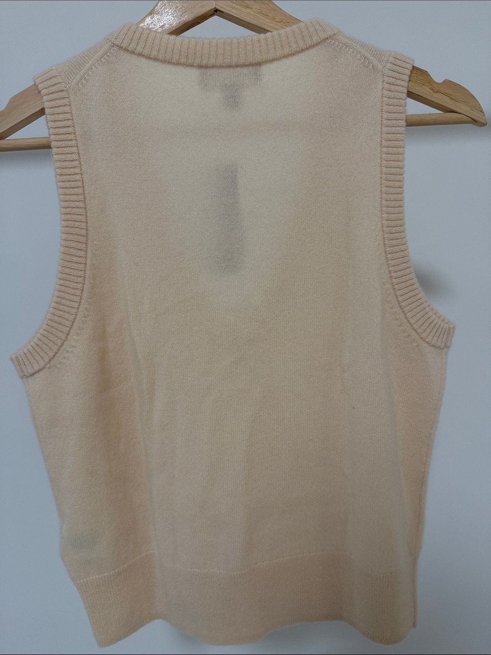 New! Cashmere J. Crew Cream V-Neck Sleeveless Sweater Vest - Picture 2 of 4